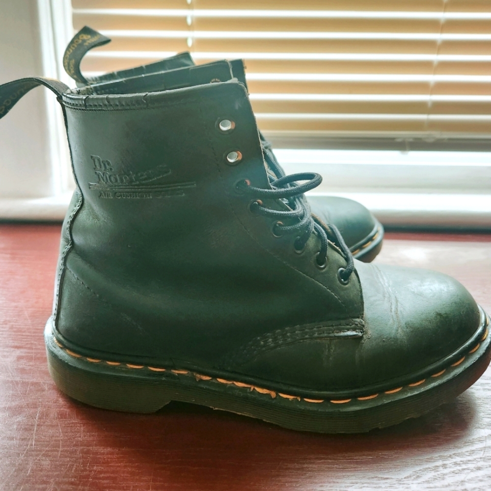 Vintage Dr Martens, the 90s, made in England.  size 8.5